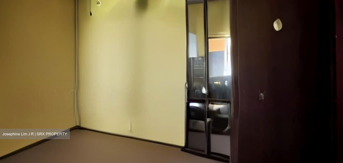 Adelphi Park Estate (D20), Terrace #549711721